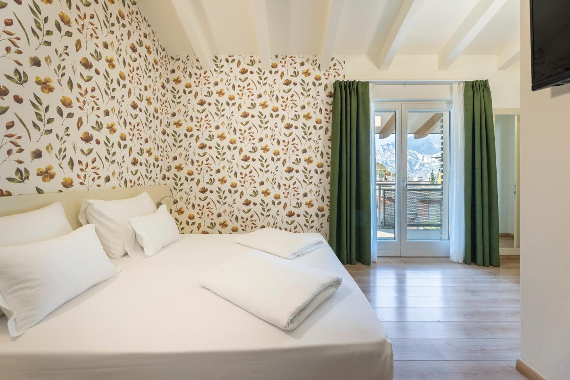 Hi Hotels Torbole - Pool & Spa Torbole Sul Garda Exteriér fotografie
